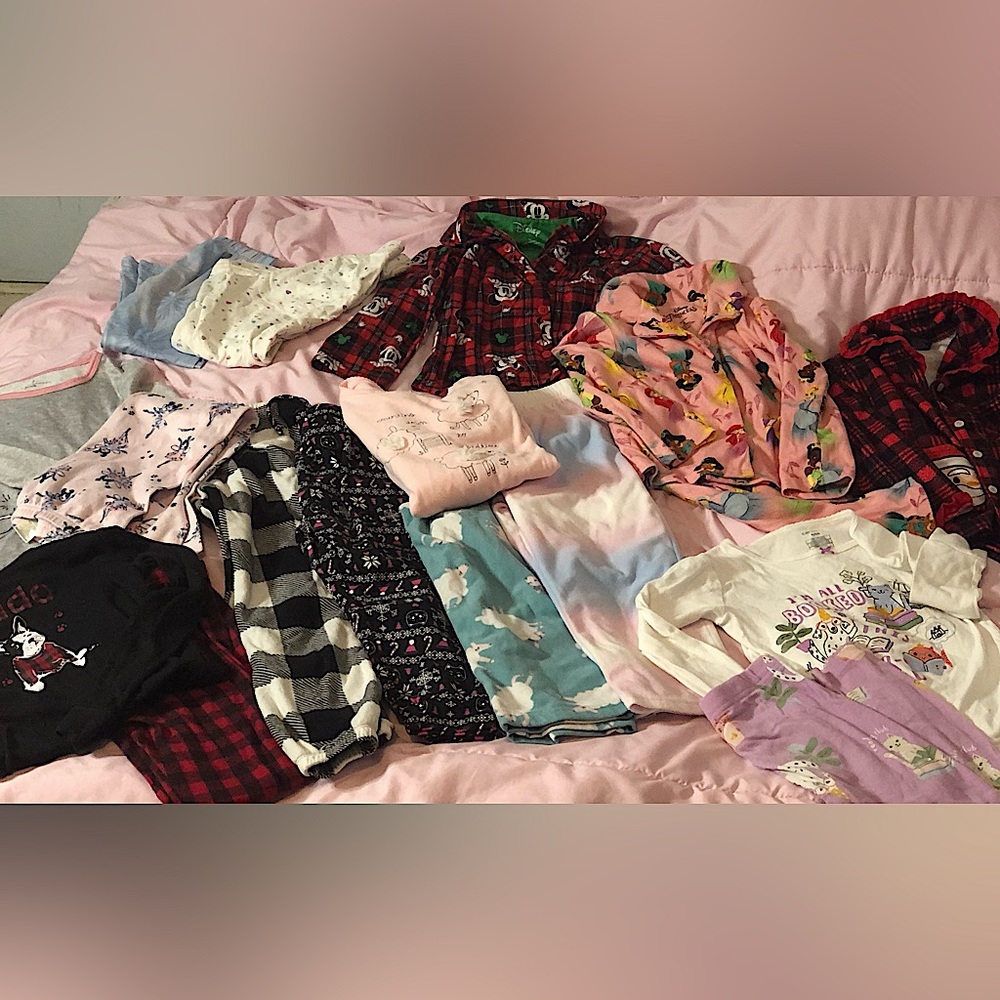 🔵 BOGO. 18+ Piece Kids PJ Bundle